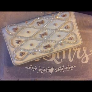 HP! ✨ MAGID handbeaded clutch- made in USA ❤️